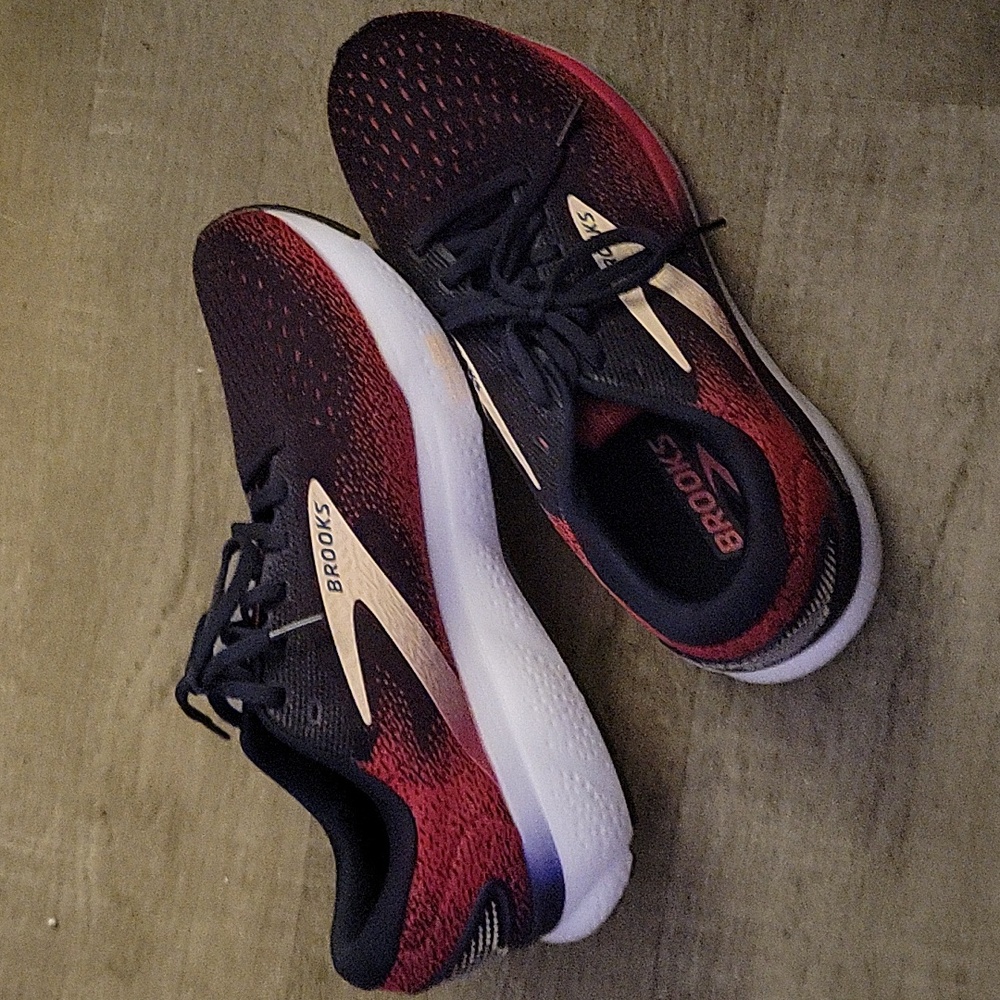Brooks Ghost size 10.5